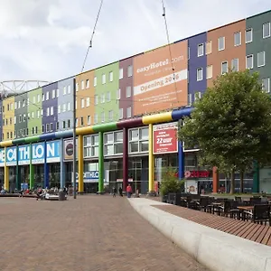 Easyhotel Arena Boulevard Ámsterdam