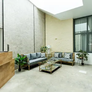 호텔 La Puerta De Palacio - Adults Only 세비야
